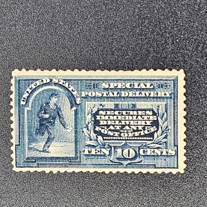 US E4 Special Delivery Mint never hinged original gum   VF-OG-NH CSV 2000.00