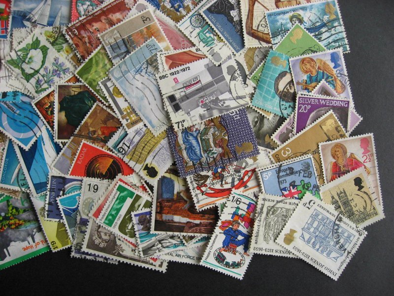 Great Britain collectors duplicates, 300 different, worth checking out! 