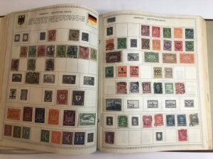 The New World Wide Postage Stamp Album Lots Of Old Stamps