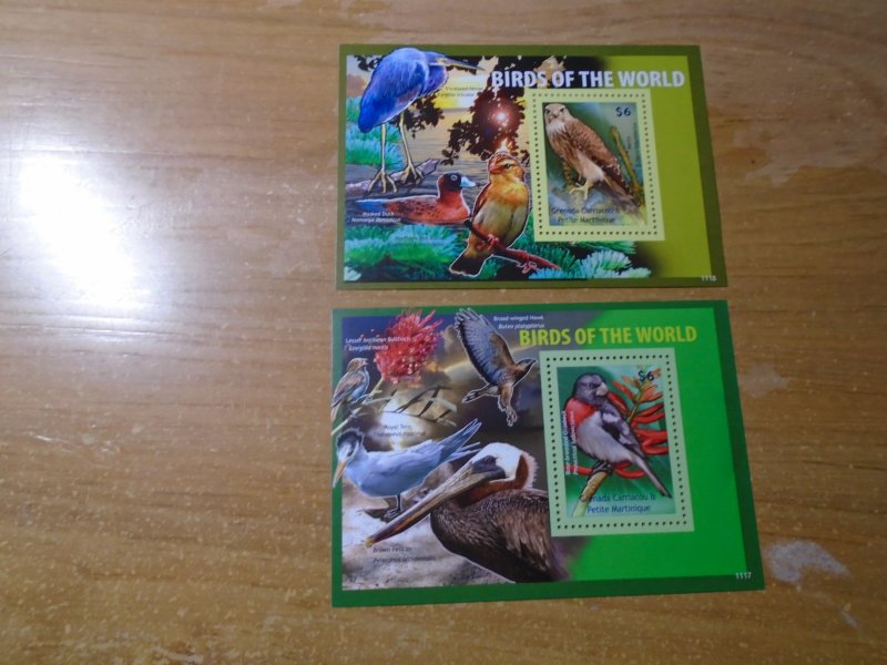 Grenada Genadines  #  2794-95  MNH