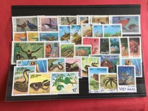 Vietnam  Mixed   Stamps R39137 