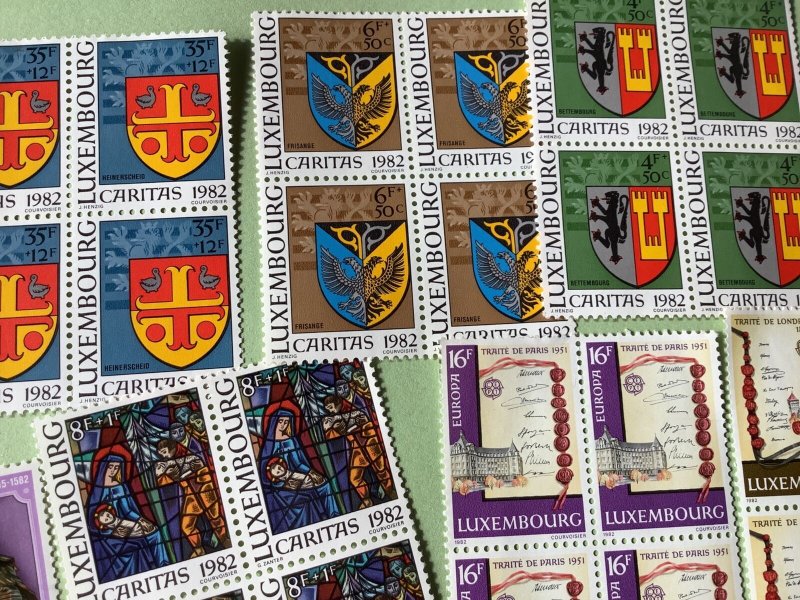 Luxembourg 1982 mint never hinged stamps blocks Ref A631