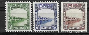 Pakistan # 30,32,33   Definitives 1948  Indus River   (3)  Unused VLH