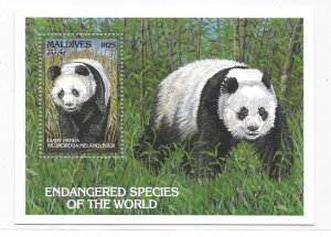 Maldives 1993 Endangered animals Giant Panda S/S Sc 1867a MNH C8