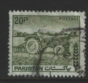 Pakistan Sc#463 Used - crease