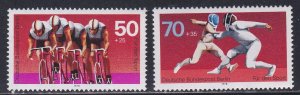 Germany - Berlin # 9NB146-147, Bicycling & Fencing, NH, 1/2 Cat,