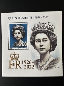 £0 2022 - Souvenir sheet gold (1) 'Queen Elizabeth II' Matej Gabris-