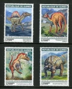 GUINEA 2019  DINOSAURS  SET OF FOUR STAMPS MINT NEVER HINGEDD