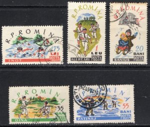 Thematic stamps ROMANIA 1960 CHILDREN GAMES 2788/92 used