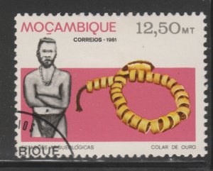 Mozambique 773 Gold Beads, Manyikeni 1981