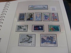 FRANCE MNH 1994-2000 LINDNER ALBUM COMPLETE W/SS &  BOOKLETS (95)