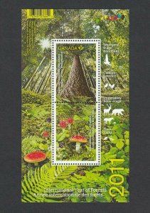 MUSHROOMS = FOREST FLOOR = Se-tenant pair Souvenir Sheet Canada 2011 #2461 MNH