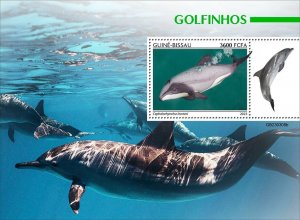 GUINEA BISSAU - 2023 - Dolphins - Perf Souv Sheet - Mint Never Hinged