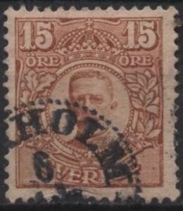 Sweden 82 (used) 15ö King Gustav V, red brown (1911)