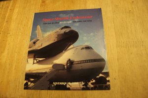 US 3262 SPACE SHUTTLE ENDEAVOUR $11.75   FIRST DAY CEREMONY PROGRAM