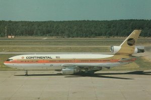 8115 Aviation Postcard CONTINENTAL Airlines-