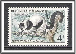 Madagascar #322 Lemurs MH