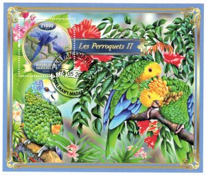 MADAGASCAR 2022 - Parrots (2) / set (sheet+block)