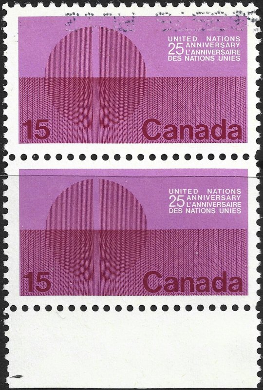 Canada #514 Pair Used - United Nations (1970)