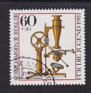 Germany  Berlin #9NB178 cancelled  1981 optical instruments 60pf