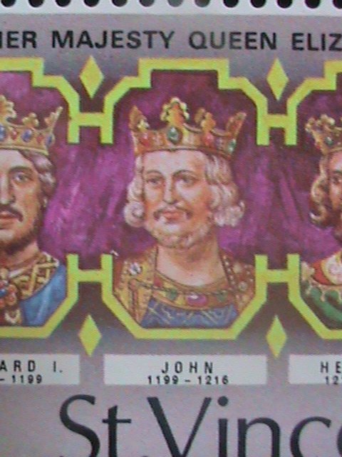 ​ST. VINCENT-1977 SC#484- SILVER JUBILEE OF QUEEN ELIZABETH II MNH SHEE VF