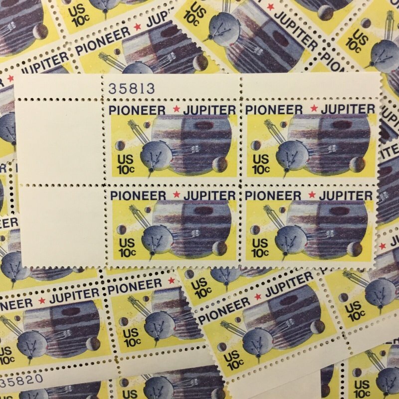 1556    Space   Pioneer-Jupiter    25  MNH  10 cent. plate blocks   Issued  1975