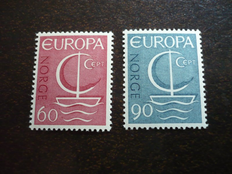 Stamps - Norway - Scott# 496-497 - Mint Never Hinged Set of 2 Stamps