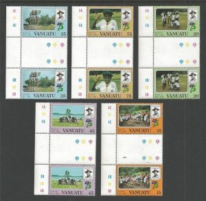 1982 Vanuatu Boy Scout 75th anniversary gutter pairs