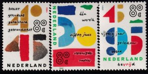 Sc# 882 / 884 Netherlands 50th Anniversary 1995 complete set MNH CV $2.40