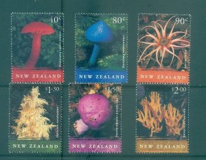 New Zealand - Sc# 1768-73. 2002 Fungi. MNH $8.95.