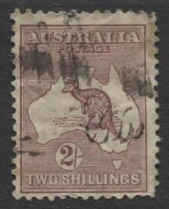 Australia - Scott 125 - Kangaroo -1931 - FU - Wmk 228 - 2/- Stamp