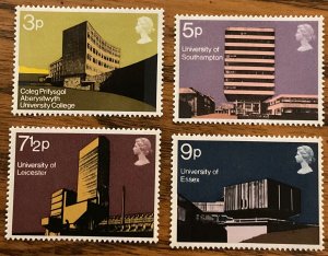 Great Britain Scott #657-660 MNH (4) Singles Buildings SCV $1.35 L41