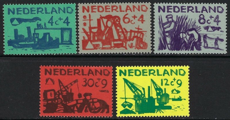 Netherlands Scott B331-B335 Mint Never Hinged