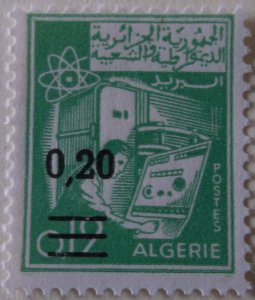 Algeria 424 MNH Cat $0.50 Full Set Nuclear Science Topical