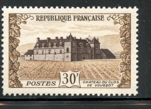 France # 670, Mint Never Hinge
