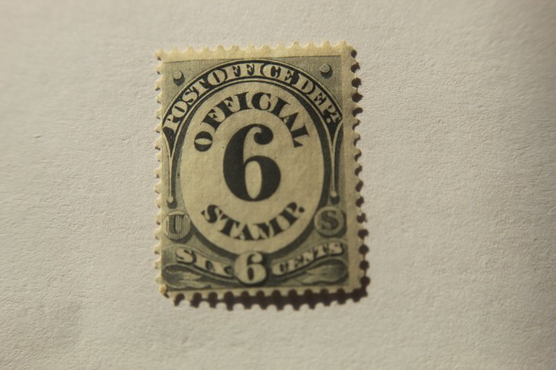 US OFFICIAL O50 MINT HINGED