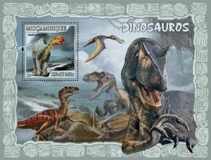 MOZAMBIQUE - 2007 - Dinosaurs - Perf Souv Sheet - Mint Never Hinged