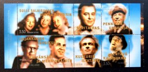 Finland MNH #1115 1999 Complete booklet SCV $8.50 Entertainers 