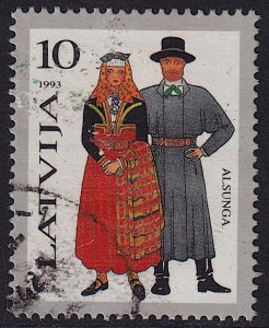 Latvia - 1993 - Scott #344 - used - Traditional Costumes