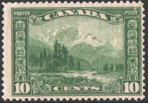 Canada SC#155 10¢ Mount Hurd & Indian Totem Poles (1928) MNH