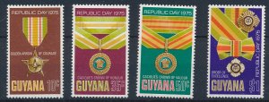 [BIN2983] Guyana 1975 Medals good set of stamps very fine MNH