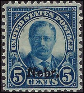 674 Mint,OG,HR... SCV $15.00... VF/XF