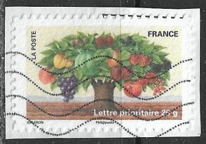 France ~ Scott # 3966 ~ Used on paper ~ Tree With Various Fruits