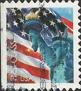 # 3972 USED FLAG AND STATUE OF LIBERTY