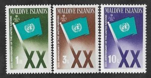 SD)MALDIVES  20TH ANNIVERSARY OF THE UNITED NATIONS, 3 MINT STAMPS