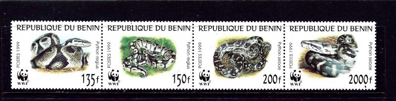 Benin 1086 MNH 1999 Snakes (W.W.F.) strip of 4 (been folded)