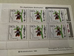 Germany Berlin  1984 Red Cross mint never hinged stamps booklet Ref R49830