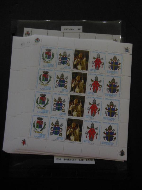 VATICAN : Beautiful collection of S/S, Shtlets & Bklets. All VF MNH. Cat $2,446.