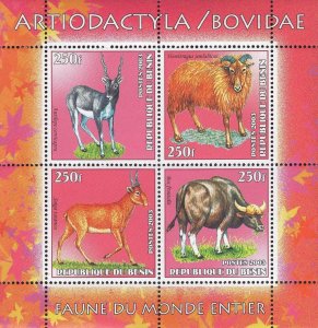 Bovidae Mammals Antelopes Buffalo Animals Souvenir Sheet of 4 Stamps Mint