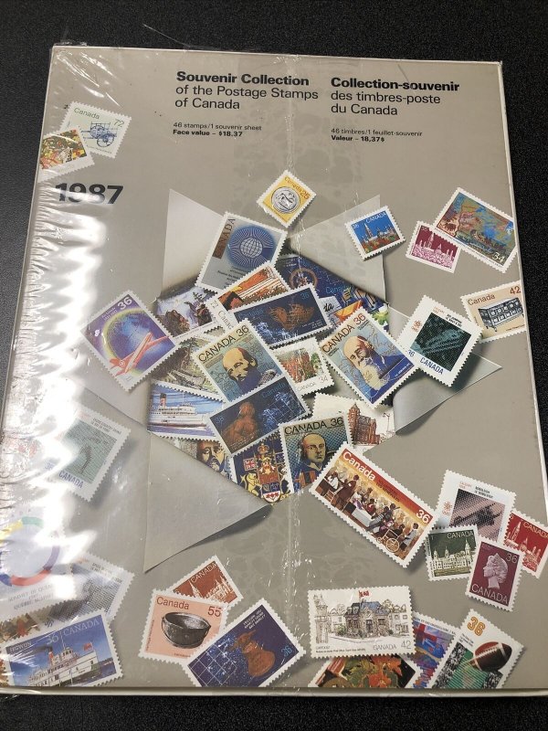 1987  Canada Souvenir Collection Year Book ( Unopened ) 